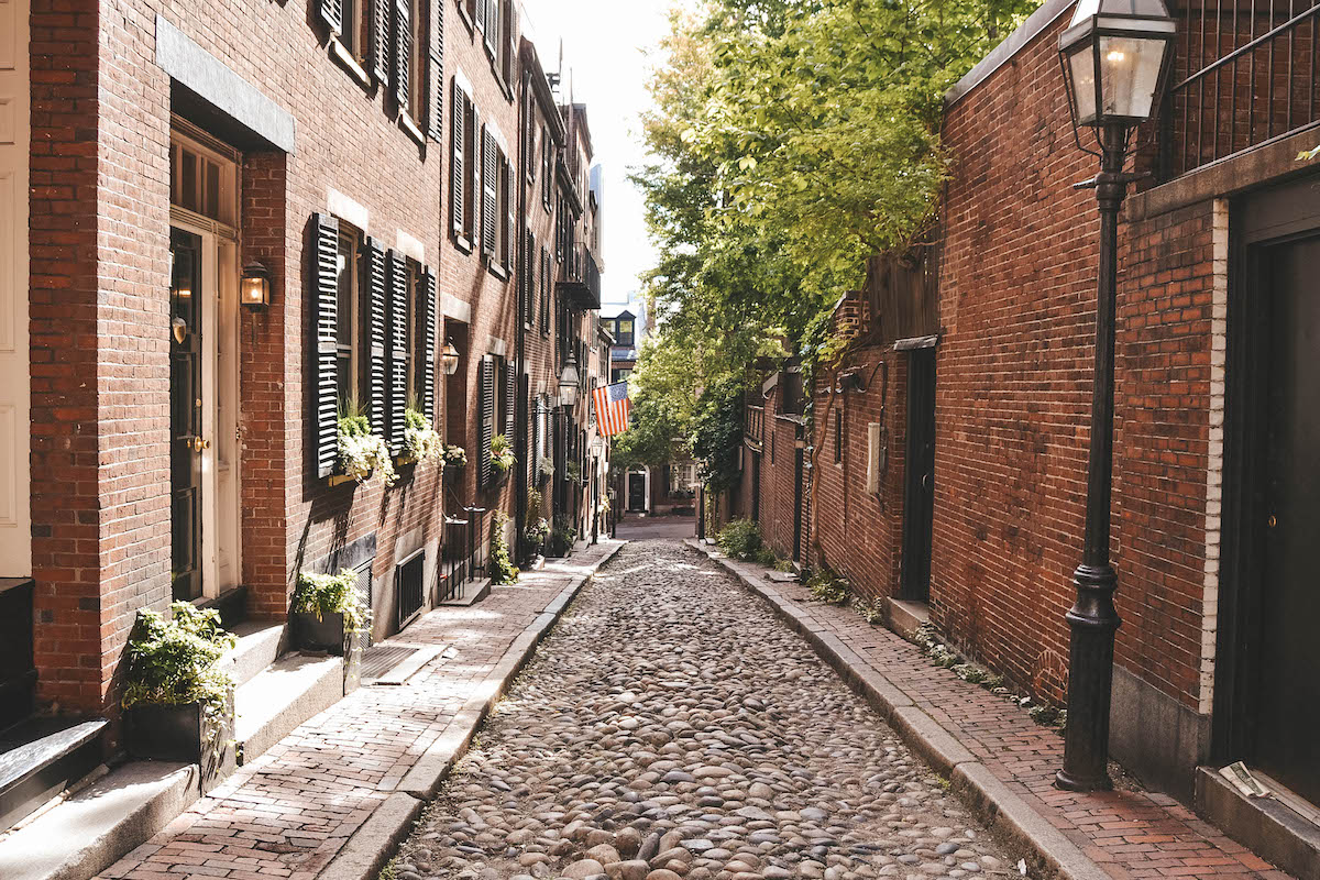 Historic Acorn Street in Beacon Hill in Boston, MA. 