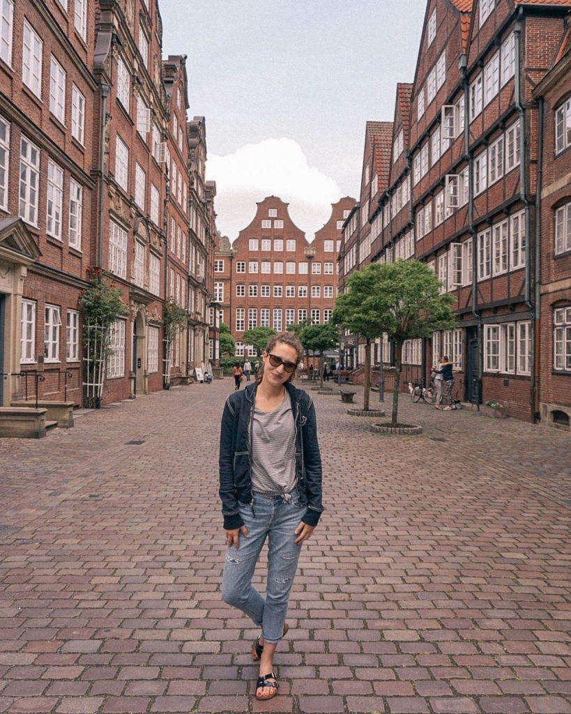 traveling-abroad-checklist-what-to-do-before-leaving-the-country