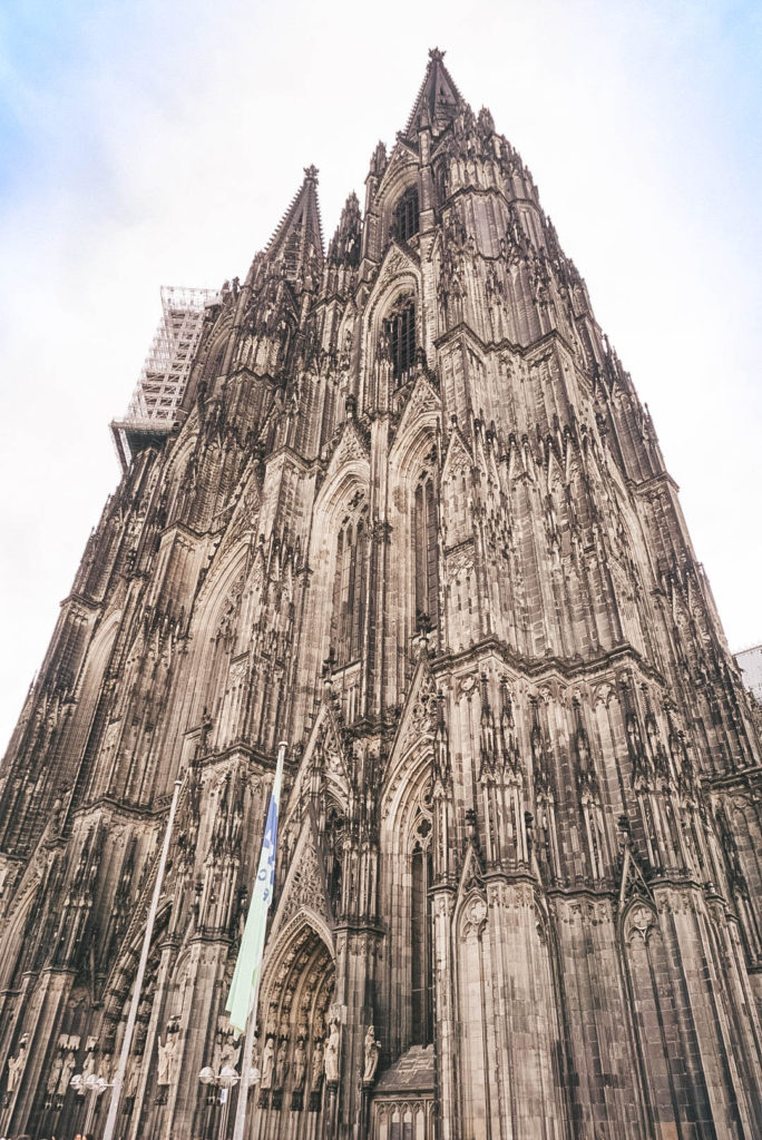 The Cologne Cathedral, seen from the side.