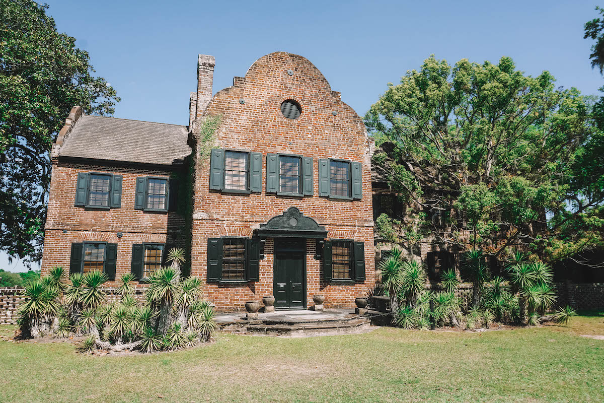 Front of the Middleton Place house. 