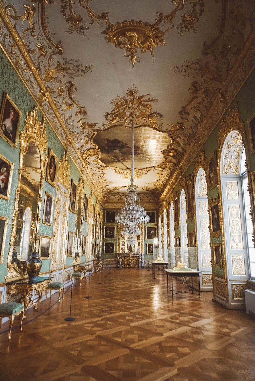 The Green Gallery within the Munich Residenz. 