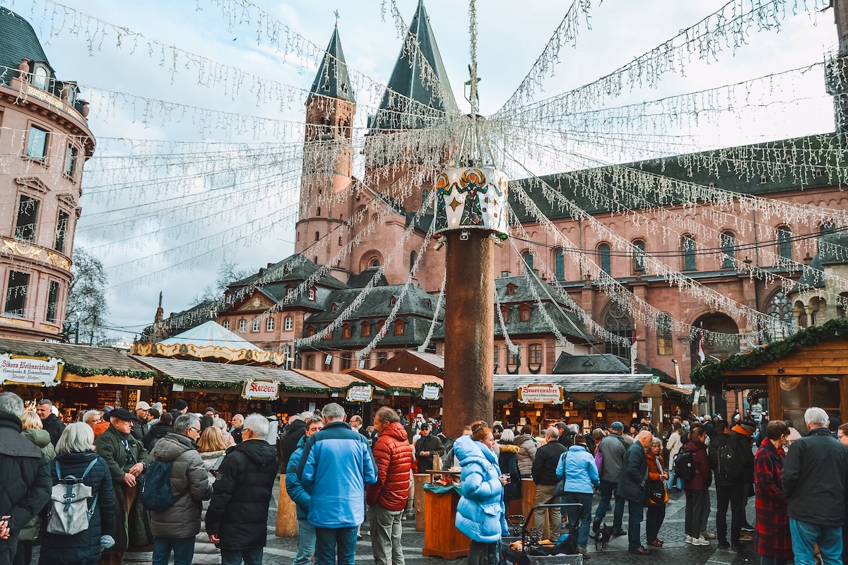The Christmas market in Mainz, by day