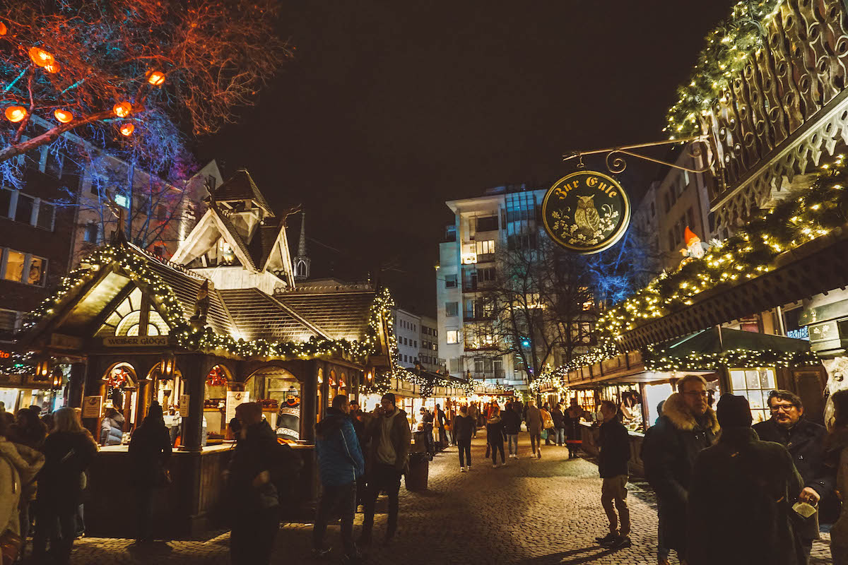 Alter Markt in Cologne, with Christmas market