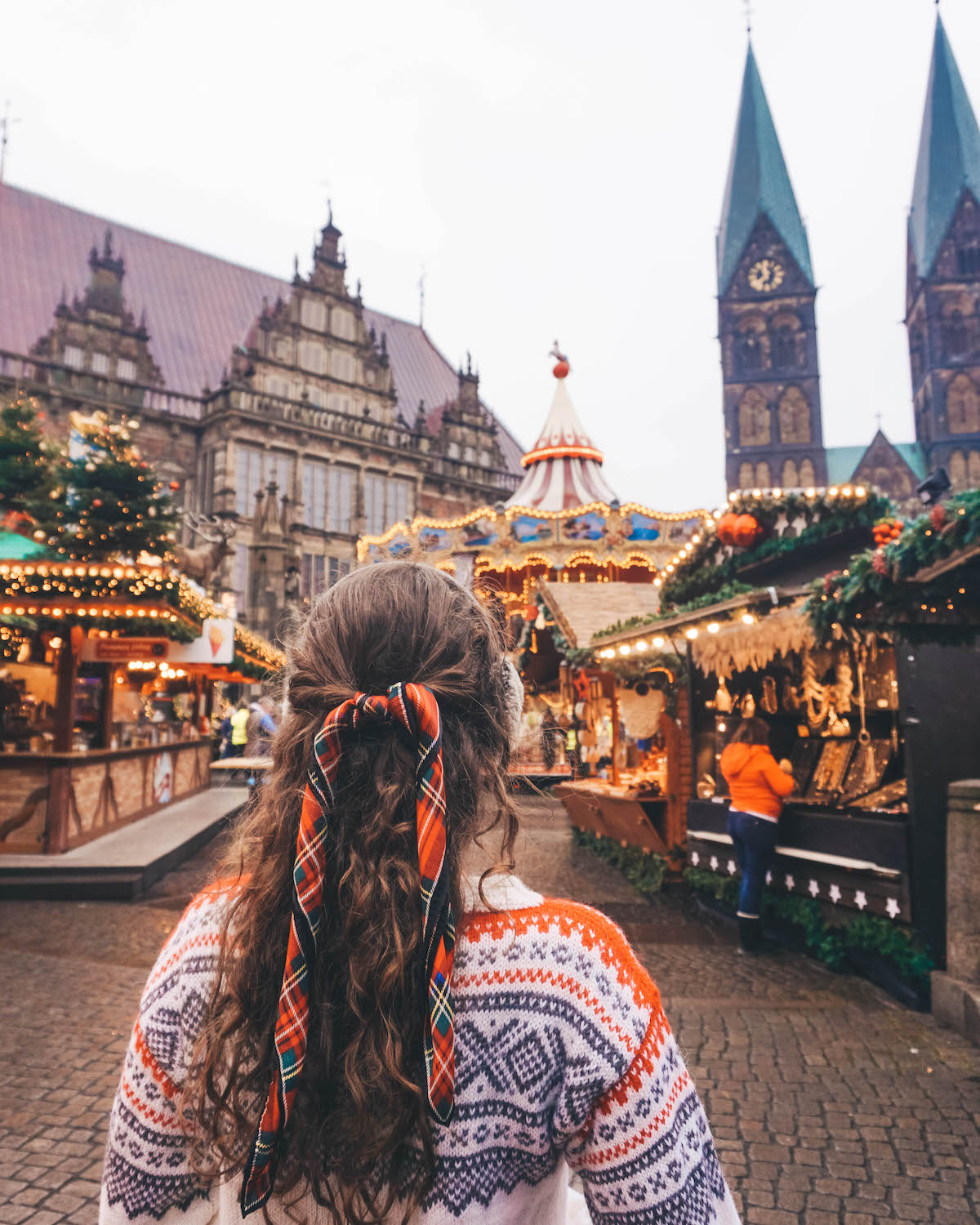 Back of a woman's head at Bremen Christmas market 