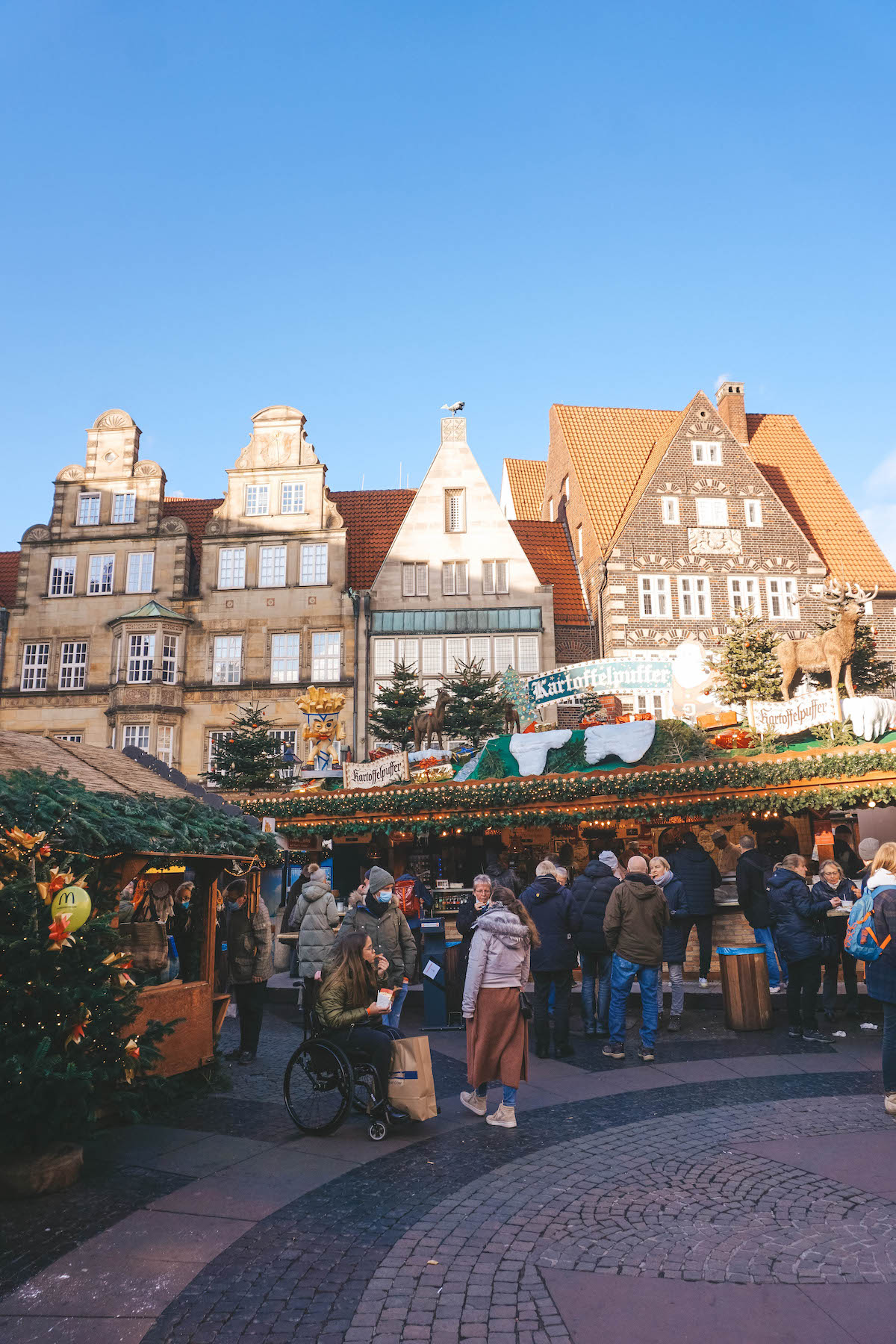Bremen Marktplatz with Christmas market