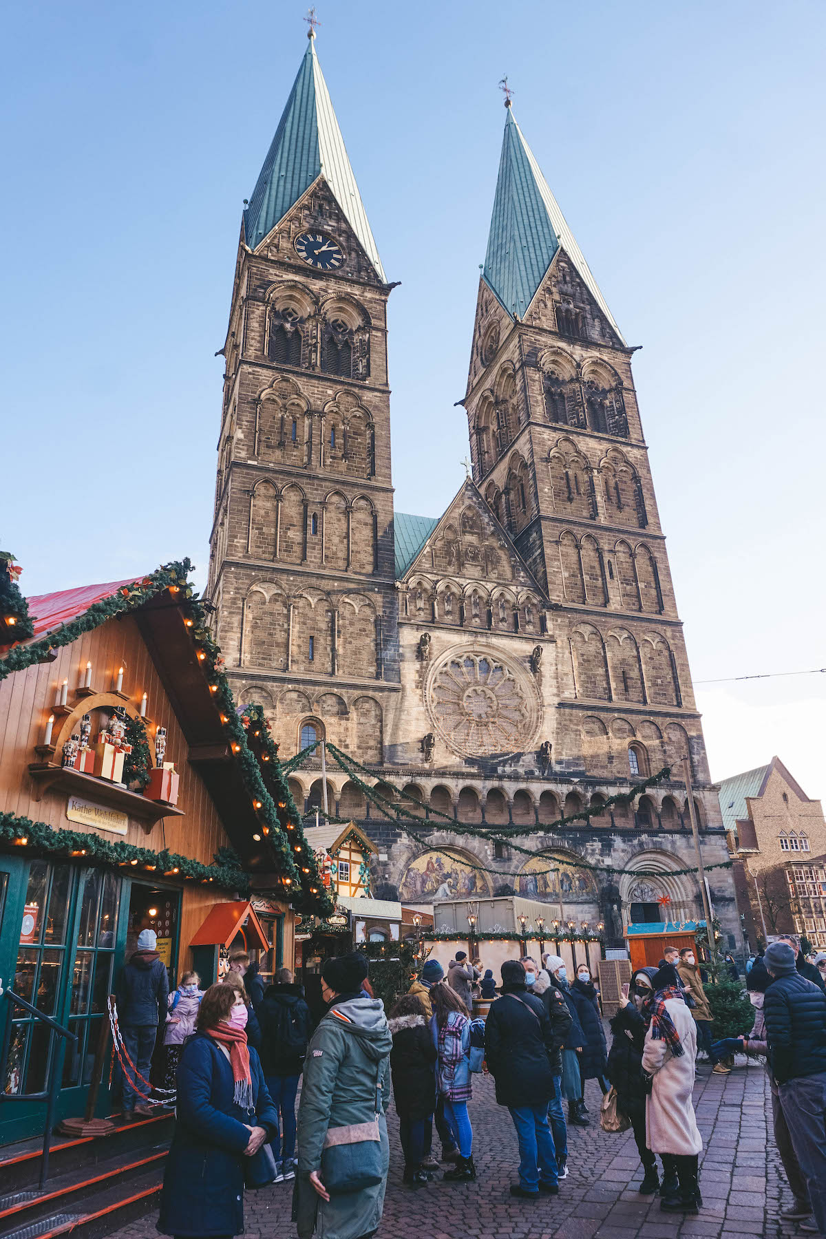 Christmas market in front of Bremen cathedral