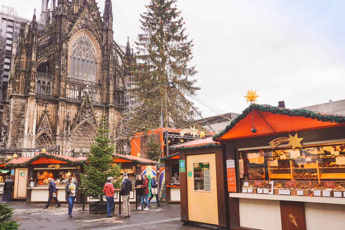 Christmas market at Cologne Cathedral