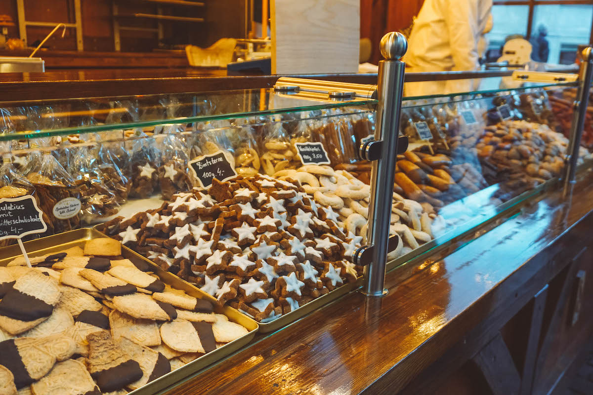 German Christmas cookies at the Bremen Christmas market