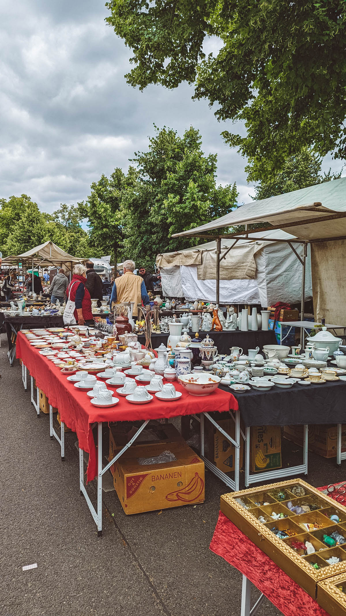 Stalls at the Original Berlin Trödelmarkt near Tiergarten. 