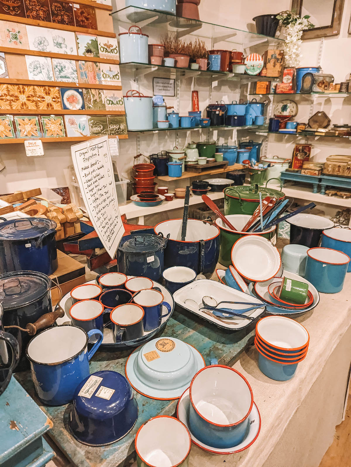 Kitchen supplies in a store in Notting Hill 