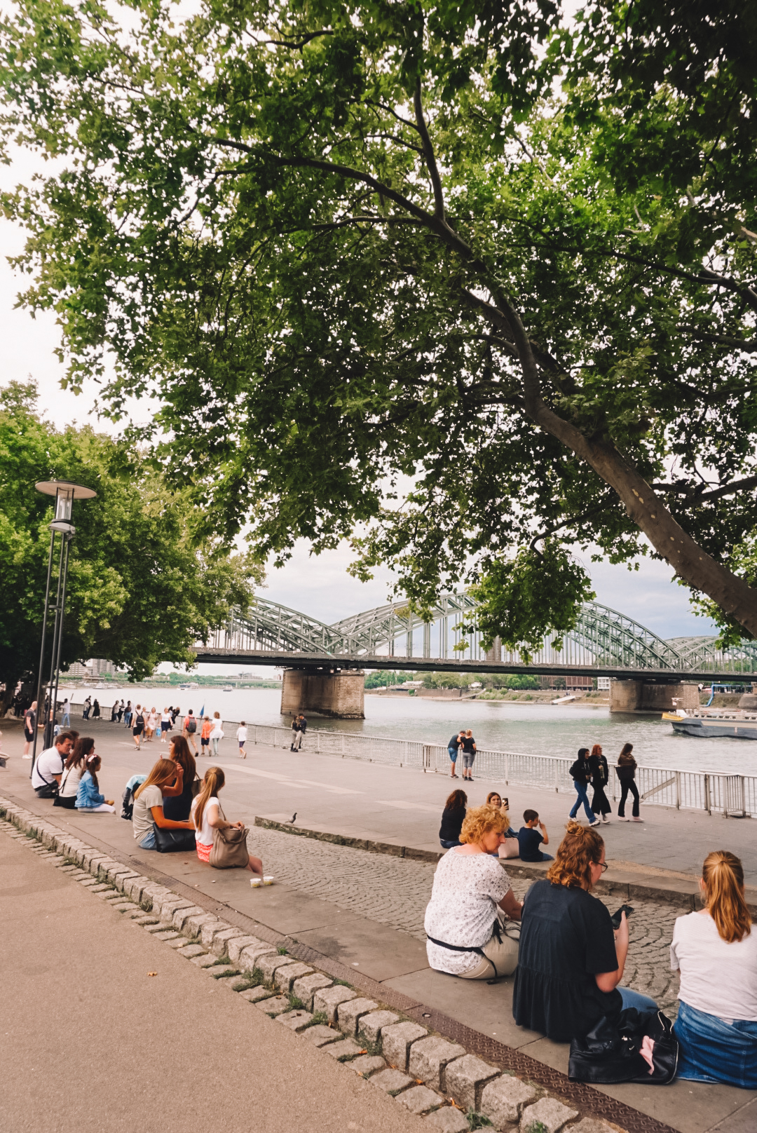 Garden along the Rhein River in Cologne