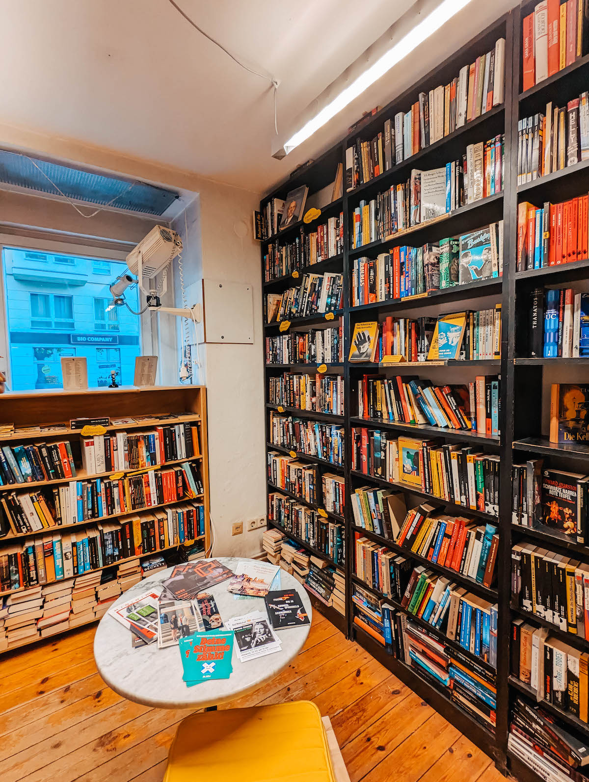The English section of the Hammet Mystery bookshop in Berlin 