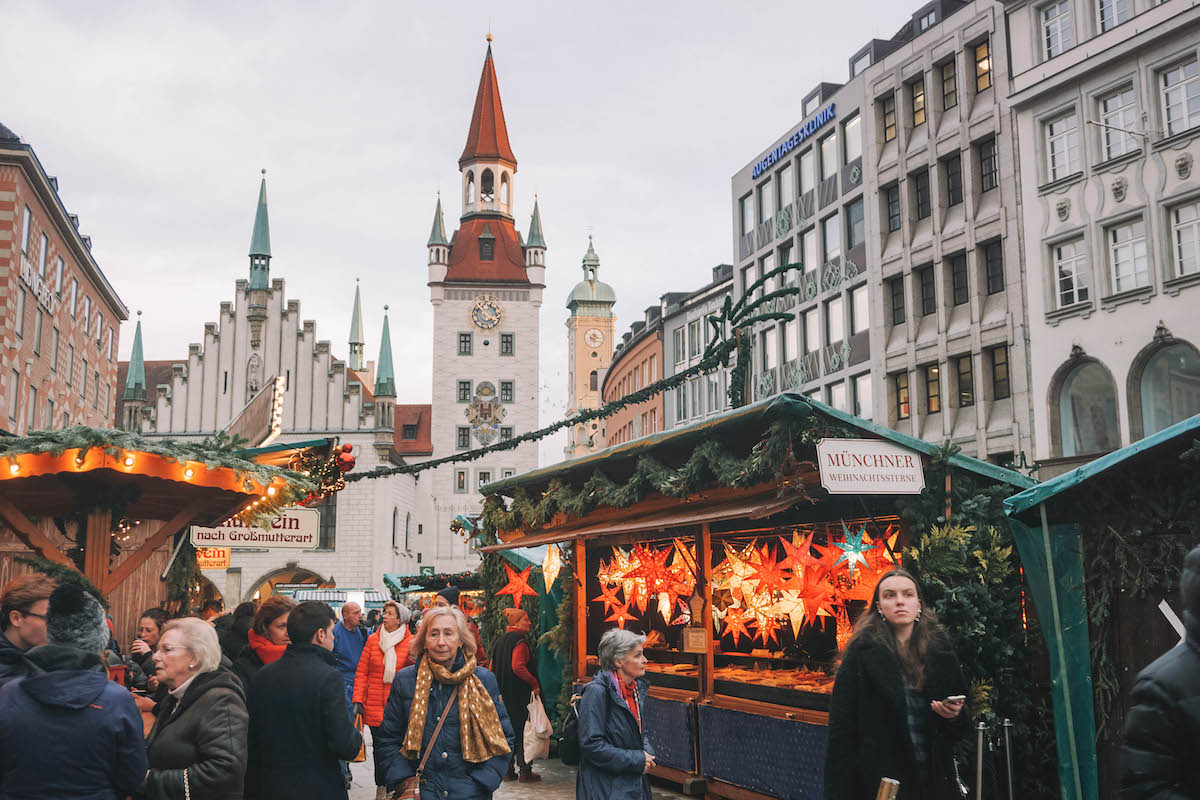The Christmas market at Munich's Marienplatz, near sundown 