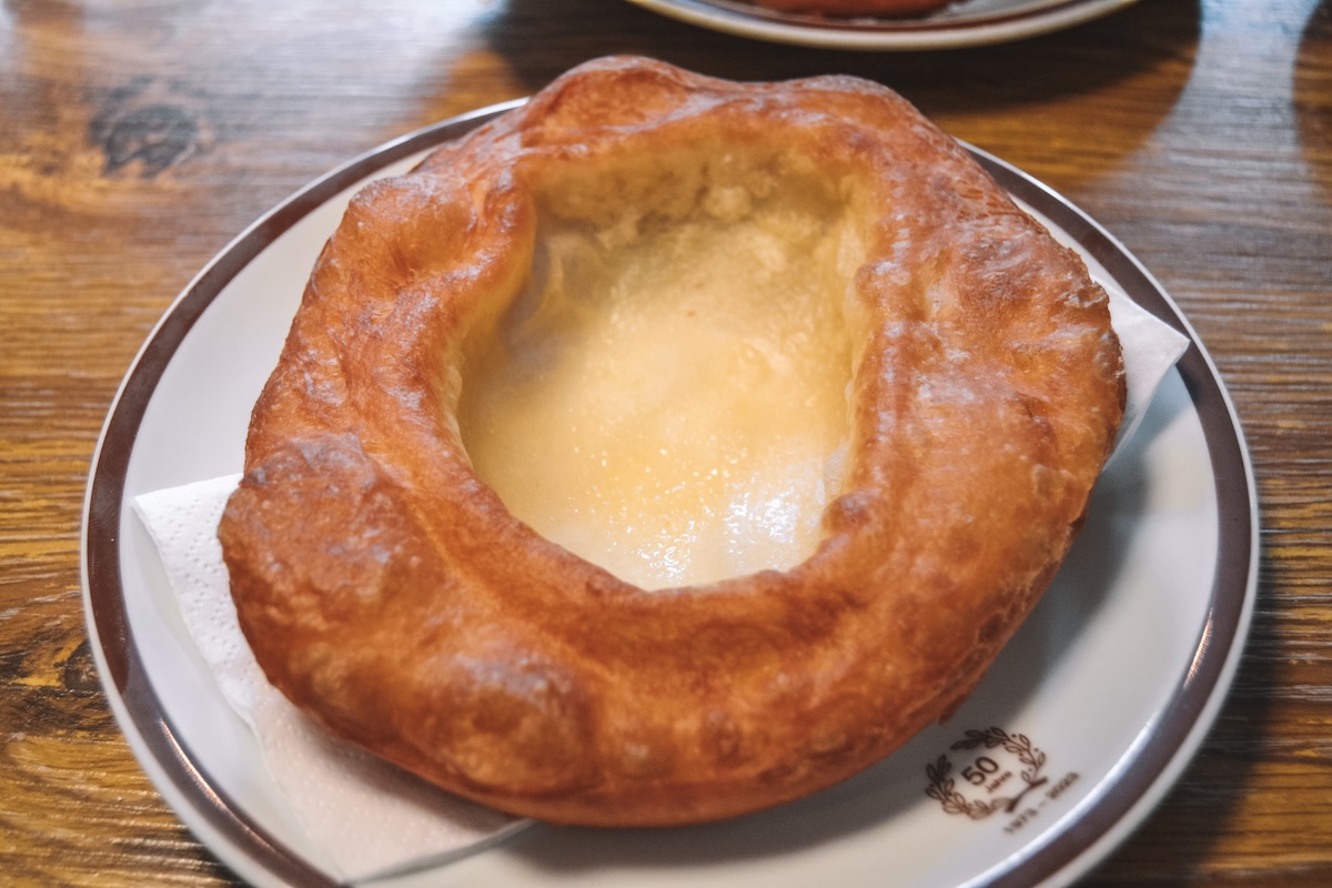 a Schmalznudel