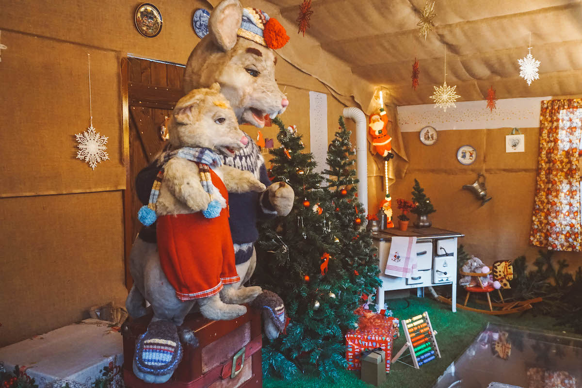 animatronic figures at a Munich Christmas market 