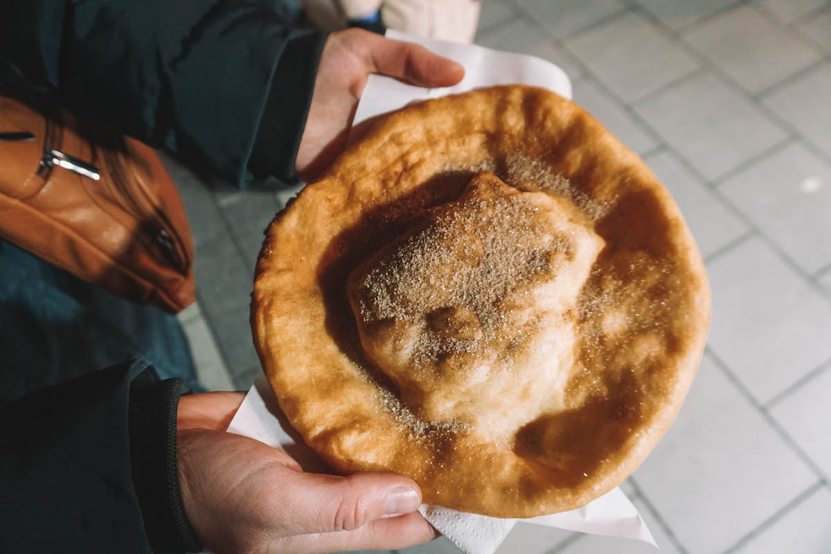 An Ausgezogene pastry at a Christmas market