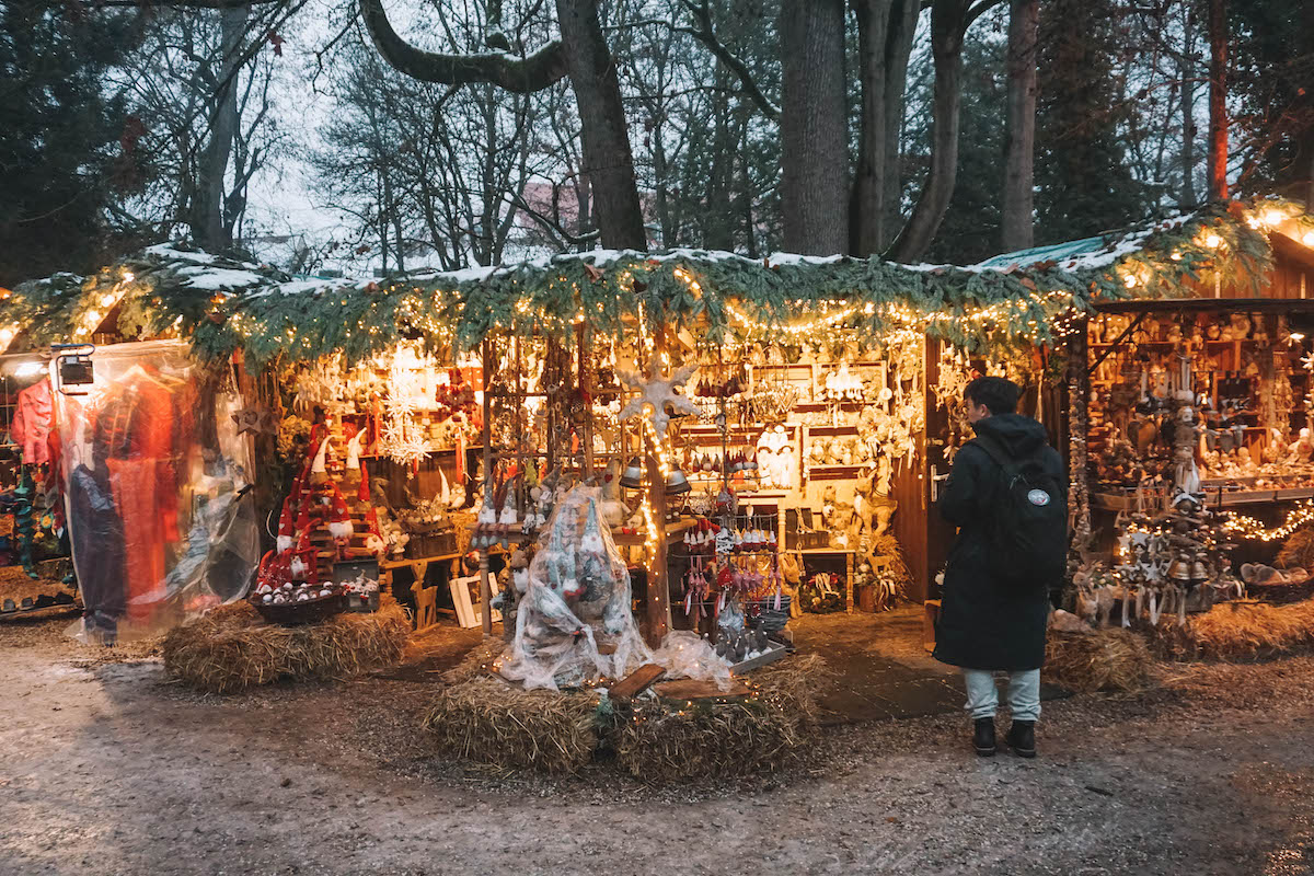 Stalls at the Schloss Thurn und Taxis Christmas market 