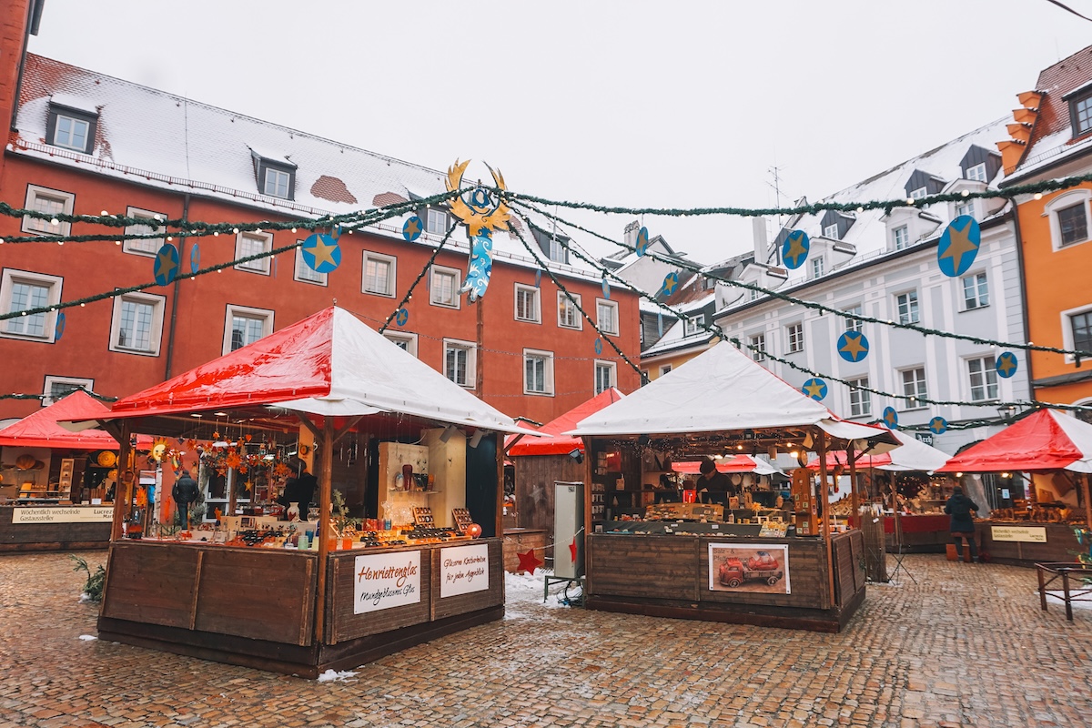 Stalls at the Regensburg Lucrezia Markt