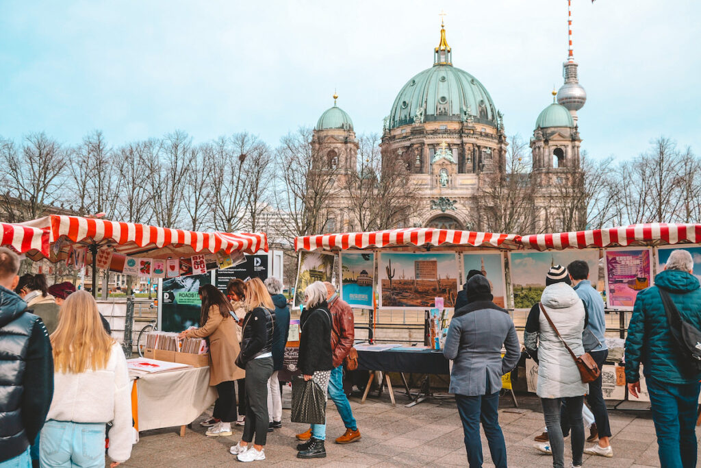 The Berlin Art Market By The Zeughaus