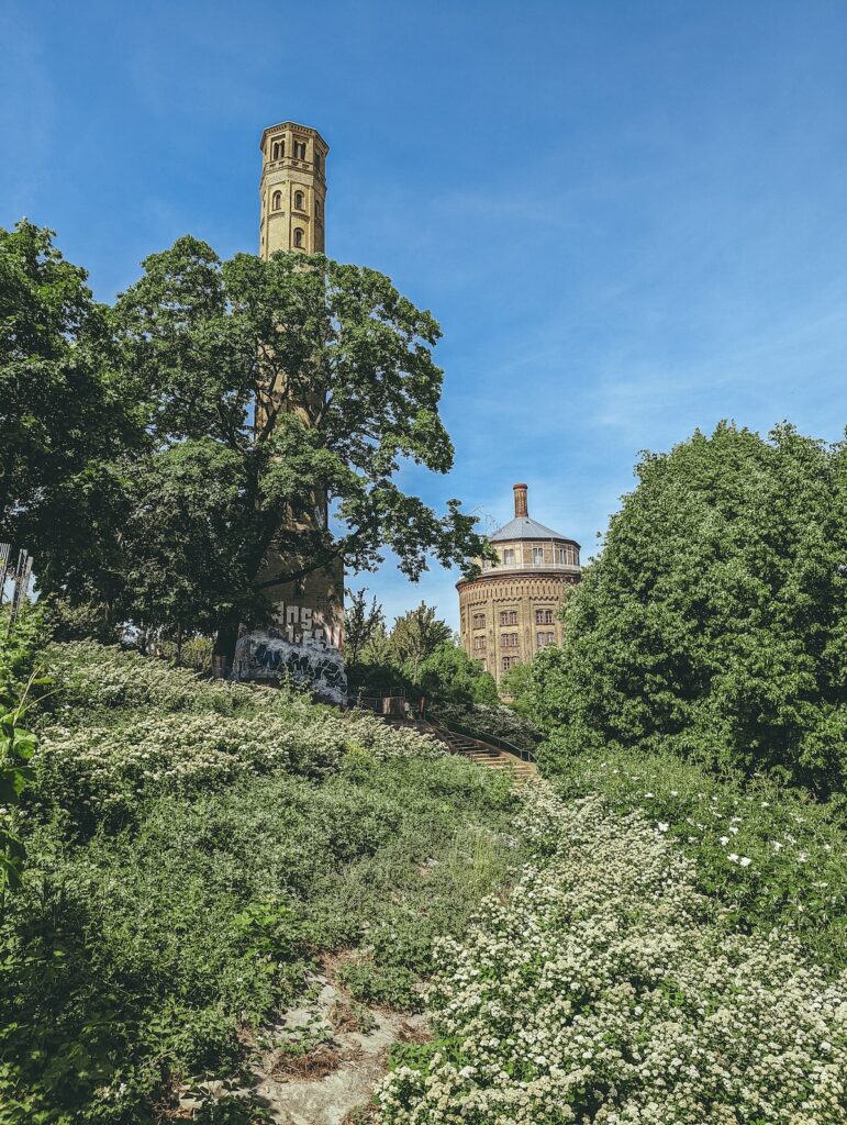 Park behind the Prenzlauer Berg water tower