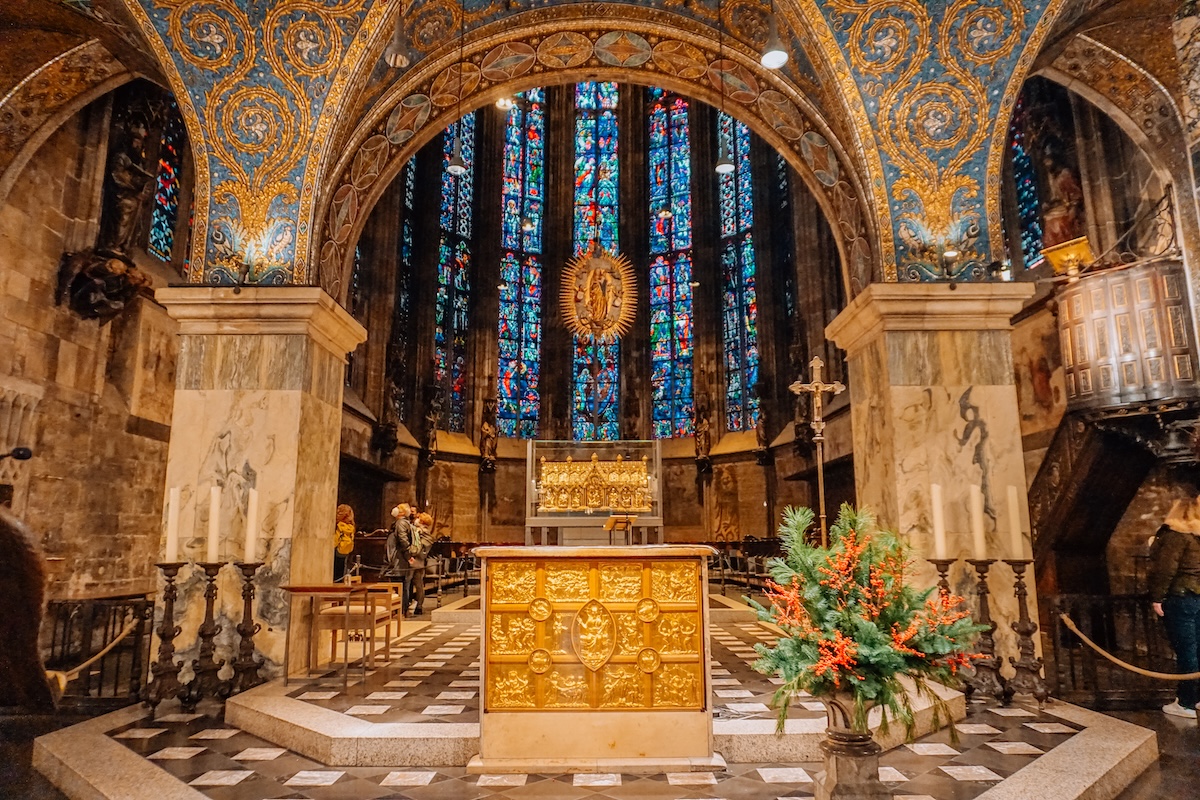 Aachen Cathedral altar