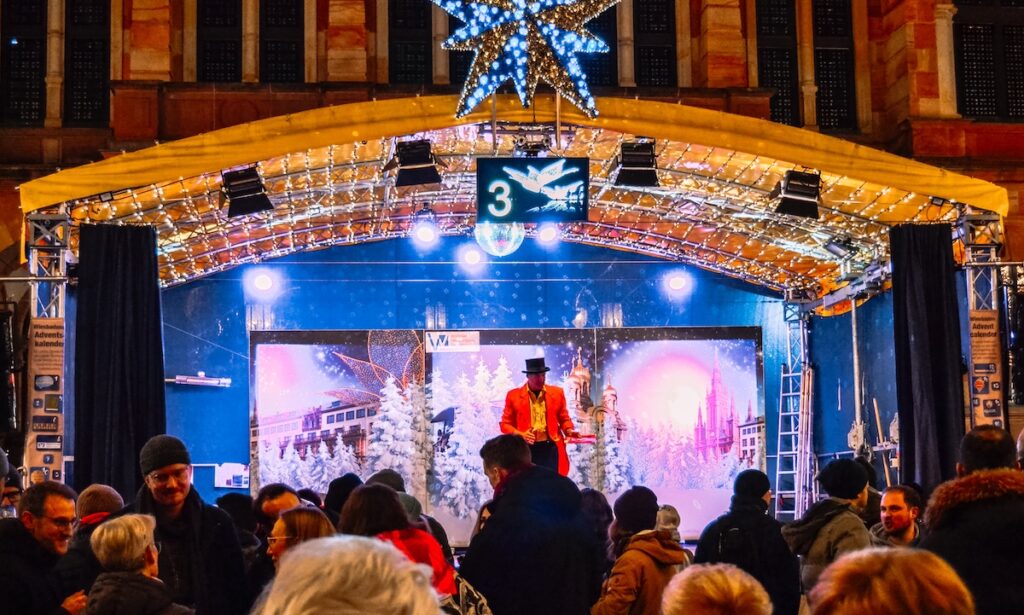 Live stage at the Wiesbaden Christmas market