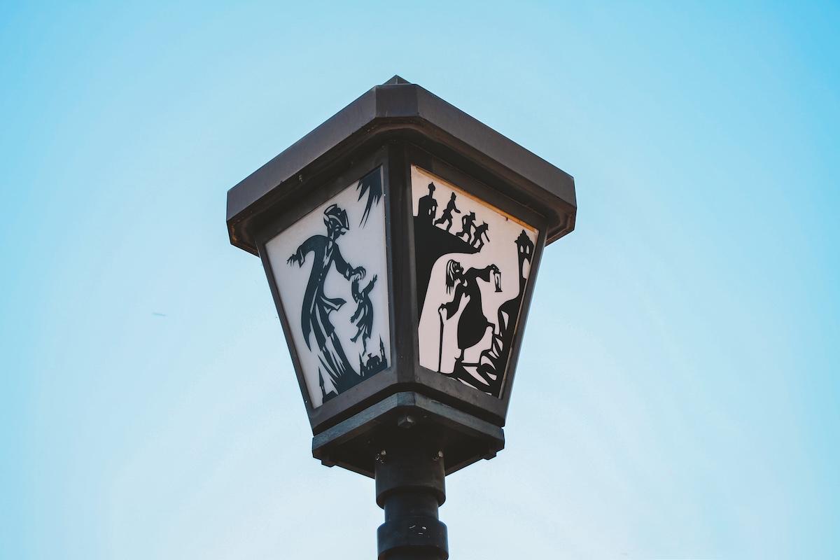 Lamp covered in fairy tale imagery in Heppenheim