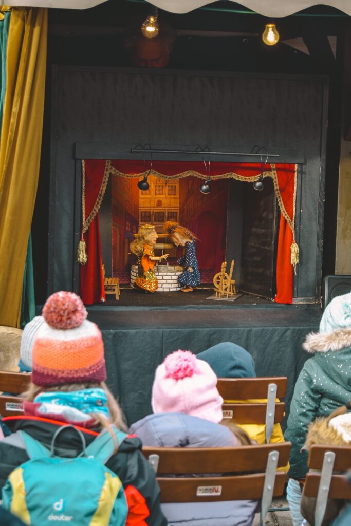 puppet show at the Spreewald Harbor Christmas market